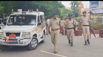 Religious tourist place of baudh dharm bodhgaya bihar news, firing in mahabodhi temple, policeman died