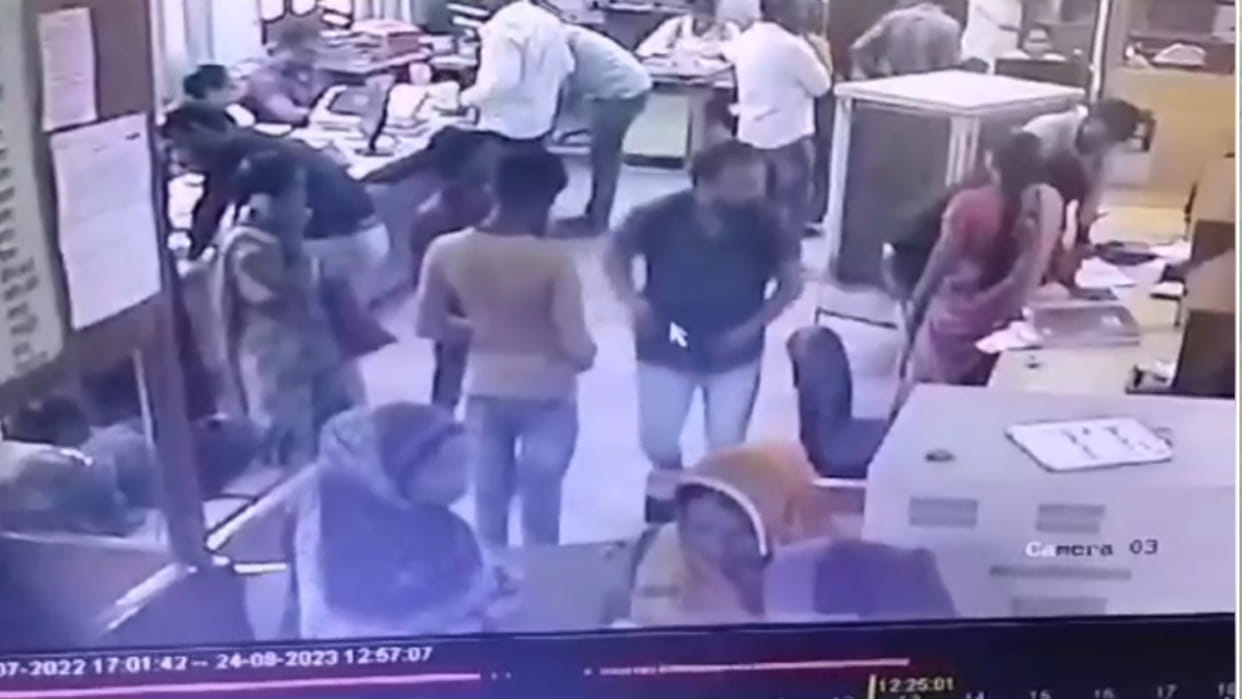 Women looted the kiosk operator who went to withdraw money from the bank