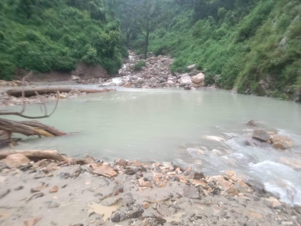Rishikesh News Lake formed in Gadre of Bairagarh village After the rains
