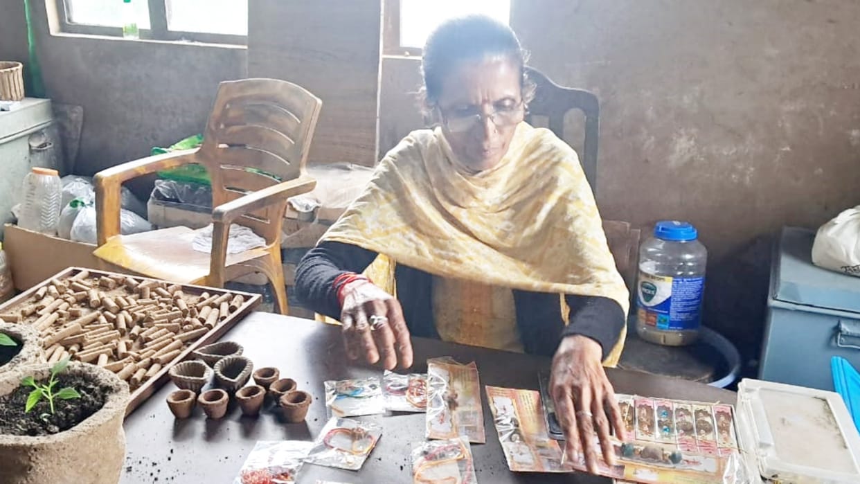 Raksha Bandhan 2023:  Cow Dung Rakhis Made In Shimla