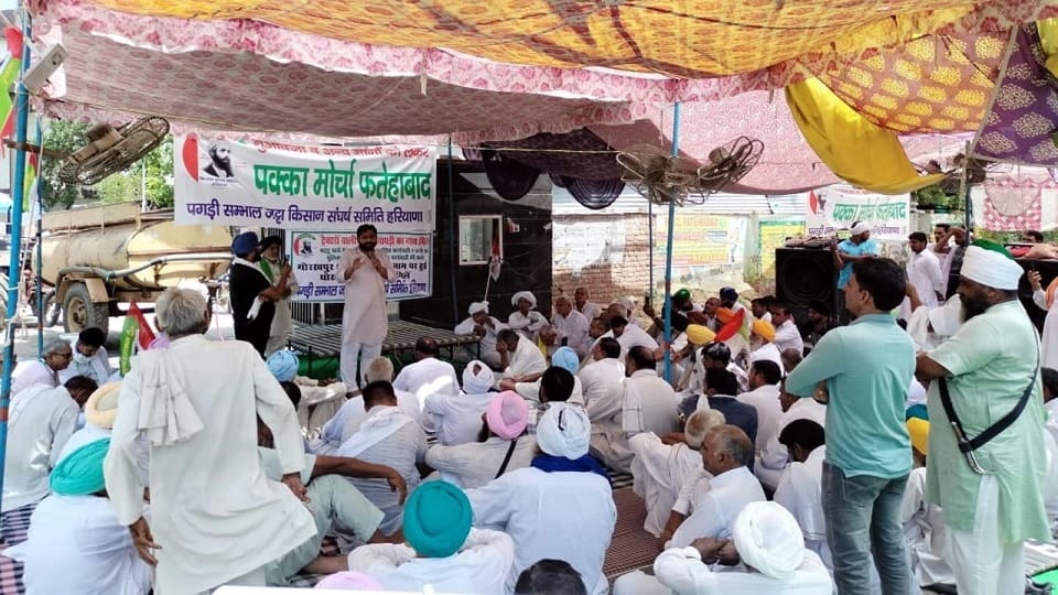 Farmers union will hold meeting with officials of central government, Strike continue till demands fulfilled