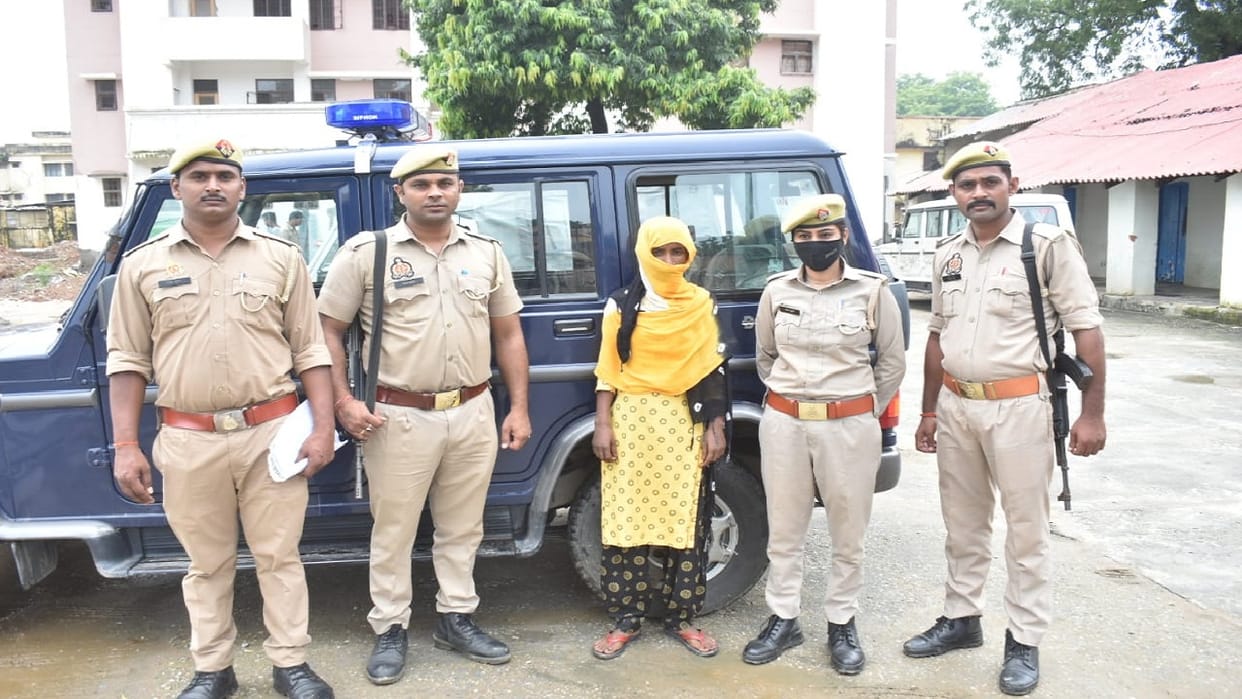 Wife killed husband by slitting his throat in Badaun s Bilsi accused woman arrested