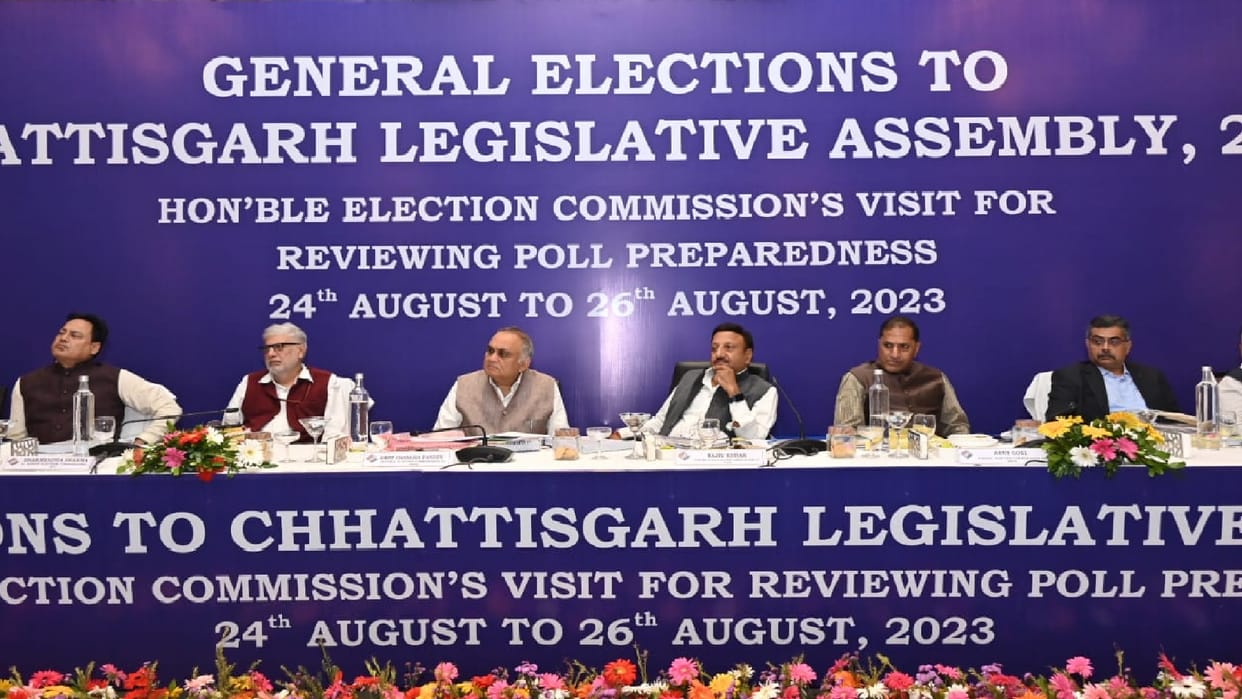 Chhattisgarh election 2023: Chief Election Commissioner Rajeev Kumar gave important instructions in CG