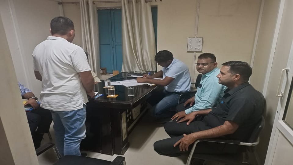 CM Flying raid three offices of Nangal Choudhary in Narnaul, 17 officers and personnel found absent