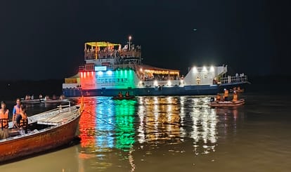 G20 Summit Delegates mesmerized by watching  Ganga Aarti in Varanasi
