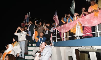 G20 Summit Delegates mesmerized by watching  Ganga Aarti in Varanasi