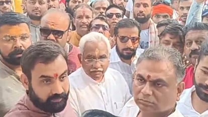 Objectionable statement of saint during religious program in Haridwar Brahmin society got angry Uttarakhand