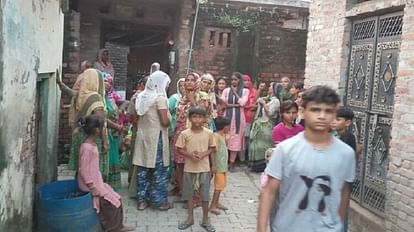 Moradabad: Somveer reached the village after killing his wife, surrendered to the police