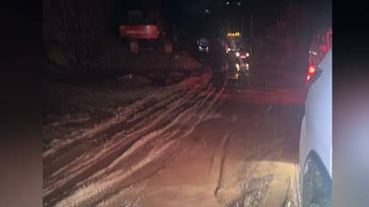 Apple season in shimla road in poor condition under PWD department