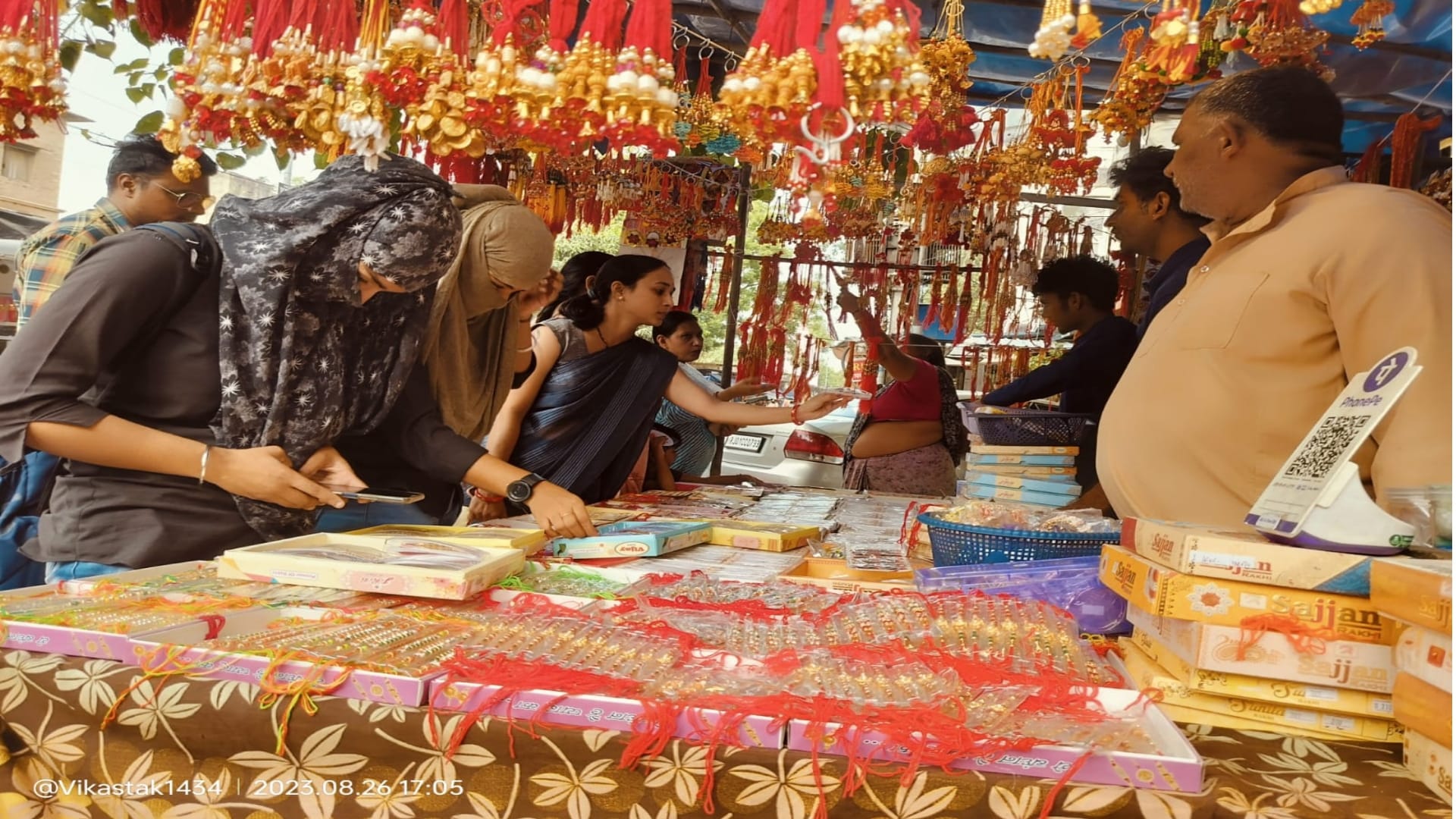 Ajmer See the pictures of the beautiful market decorated with rakhis Decorated market on Raksha Bandhan