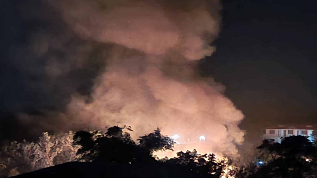 Half a dozen slums burnt to ashes in Bhavarna kangra, people scared of explosion
