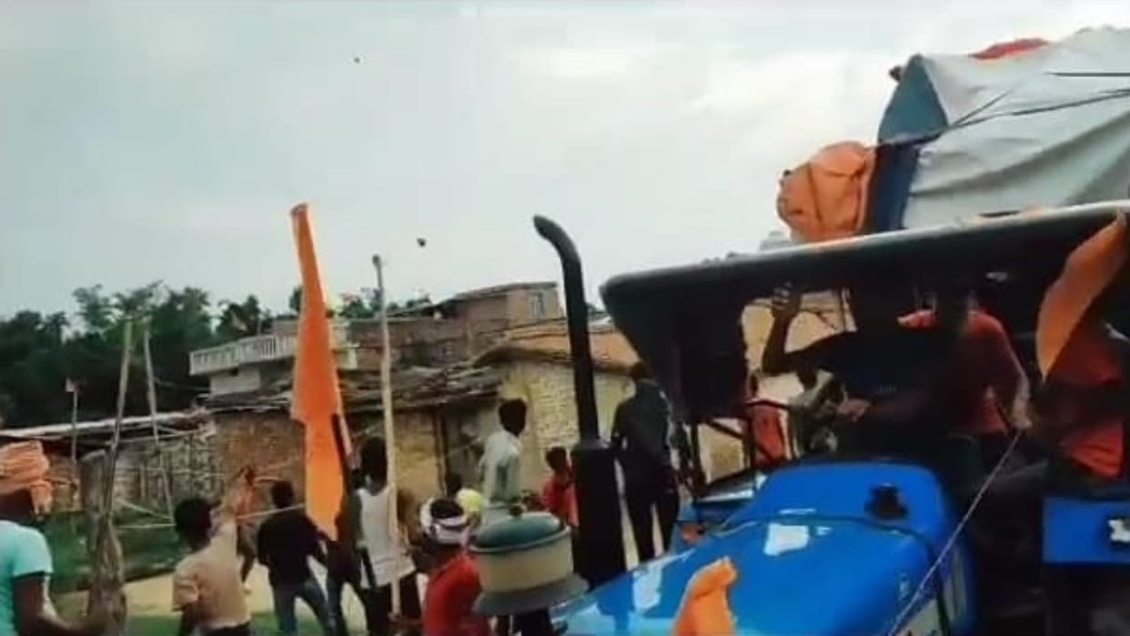 Internet service stopped for two days in Raxaul subdivision of Motihari in Bihar; Mahaviri Flag Controversy
