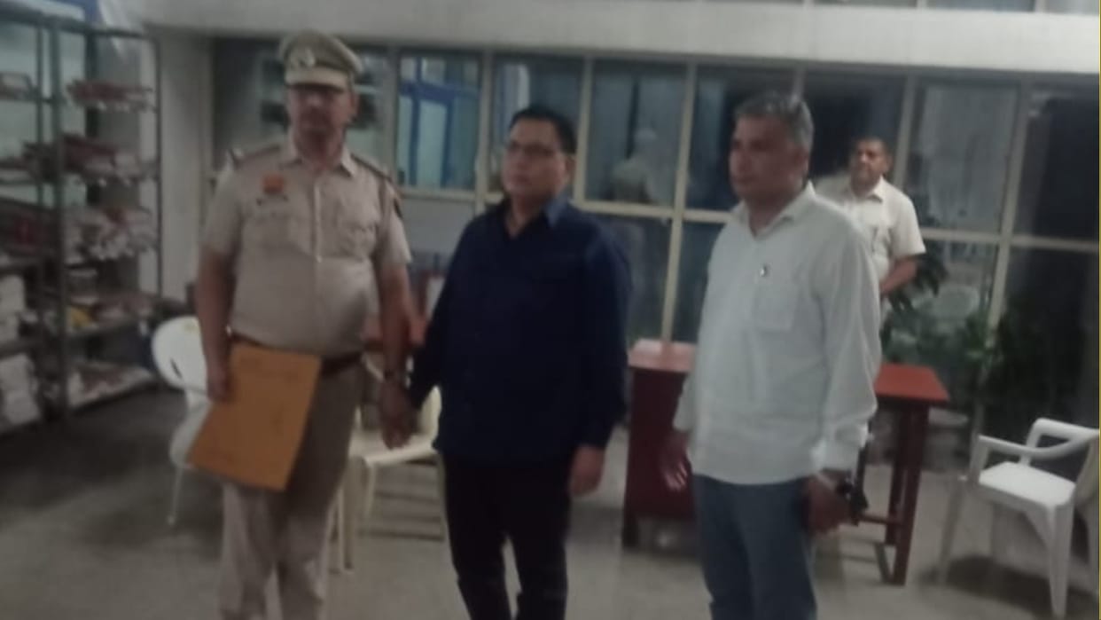 Rohtak: Chief Minister's flying squad raids, Rs 2.89 lakh found in RTA assistant secretary's car