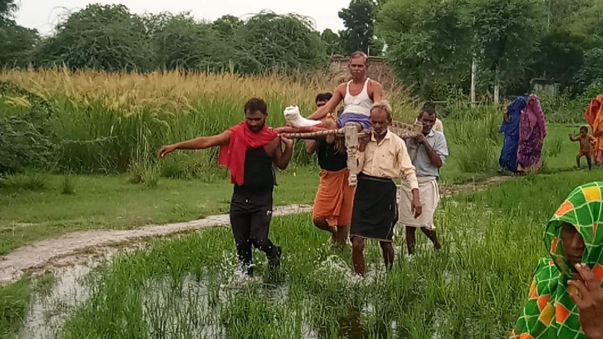 There is no road to go to the township, patients go to the hospital on cots