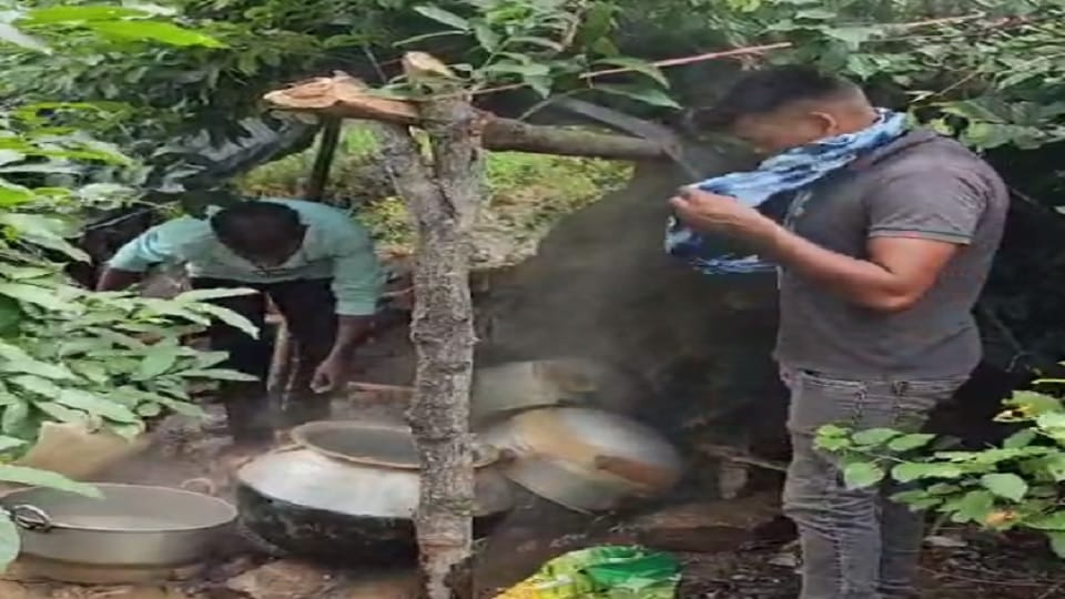Police raid on the base of liquor distillery in Korba