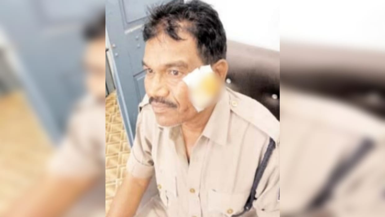 Ujjain News Jail guard attacked with weapon vehicle of accused identified accused will be arrested soon