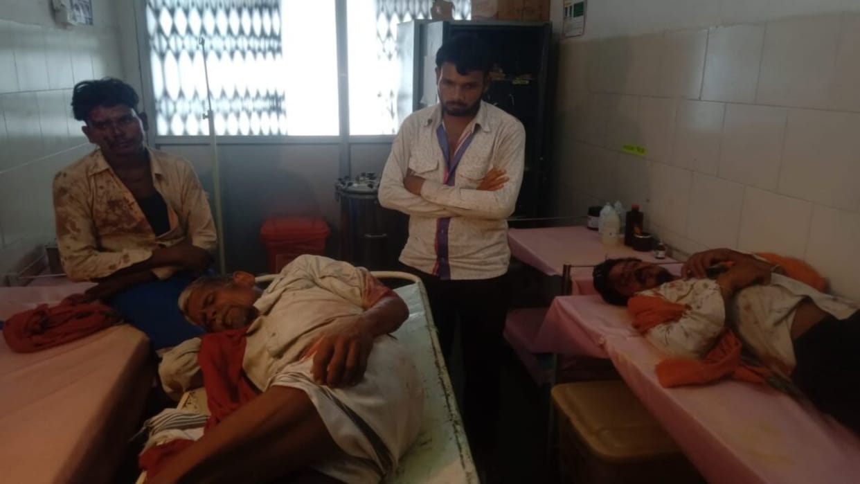 Umaria News Lathi used in family dispute Four people injured