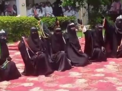 UP Viral Video: बुर्के में छात्राओं के सामूहिक डांस के वीडियो से बवाल, मुकदमा दर्ज