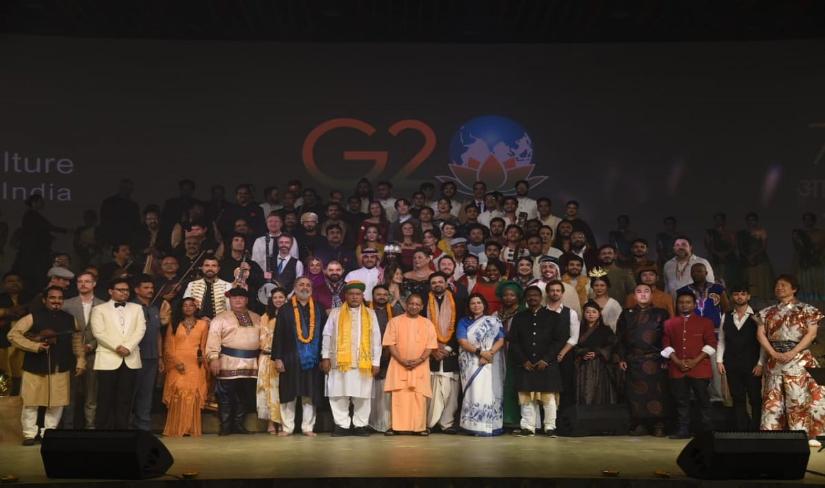 G20 Summit in varanasi CM Yogi met with foreign delegates will also have dinner