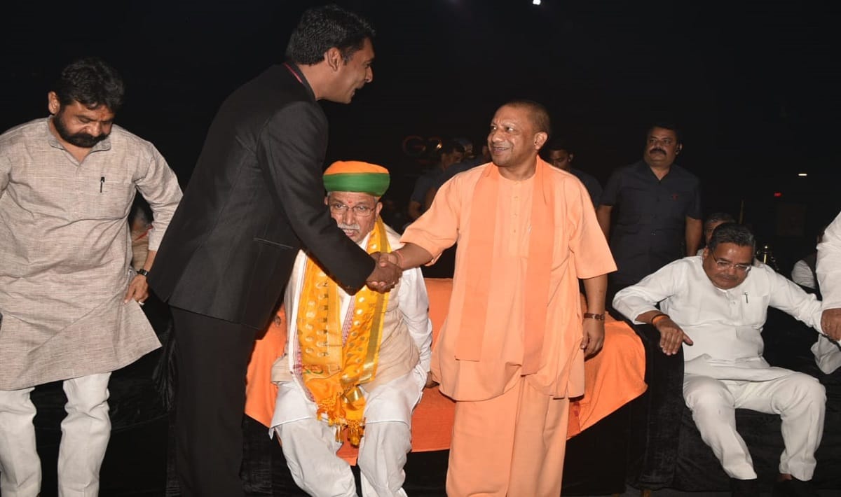 G20 Summit CM Yogi craze seen in Culture Ministers of foreign delegates