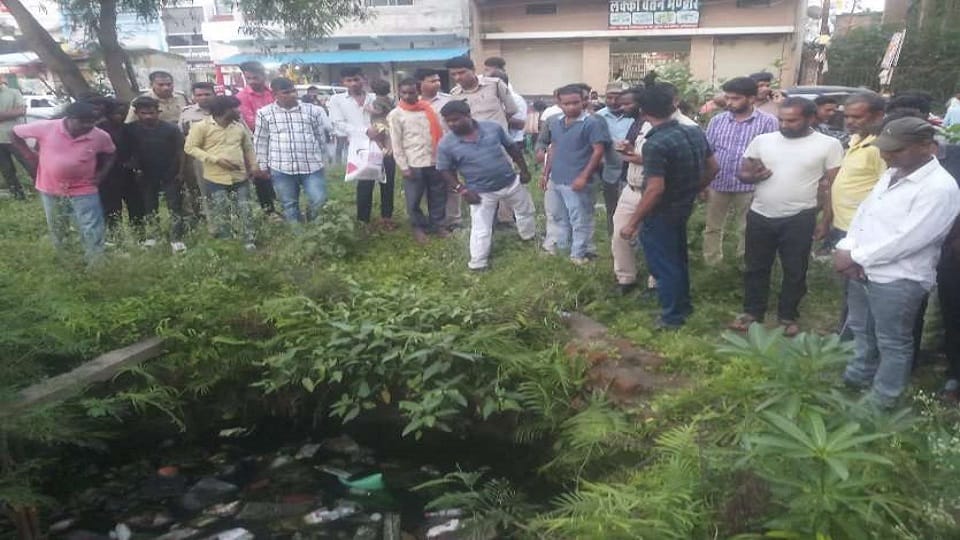 Ambikapur: Dead body of man and woman found in a well near Deputy CM's Palace