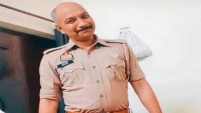 Hathras News: अमर उजाला शौर्य सम्मान से नवाजे गए अंकित वर्मा, फिरोजाबाद पुलिस की साइबर सेल में हैं कार्यरत Ankit Verma awarded with Amar Ujala Shaurya Samman