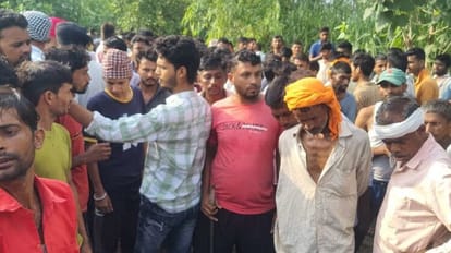 Bijnor: गुलदार ने अफजलगढ़ में बुजुर्ग महिला को मार डाला, धड़ से अलग किया सिर, क्षेत्र में दहशत Bijnor: Guldar did another hunt, killed an elderly woman in Afzalgarh today