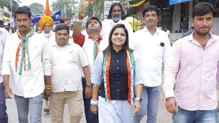 Indore News: कांग्रेस के कद्दावर नेता का अब बेटी से ही सामना, खुद लड़ेंगी चुनाव, प्रापर्टी पर भी जताया हक premchand guddu Reena Bourasi Setia property political controversy