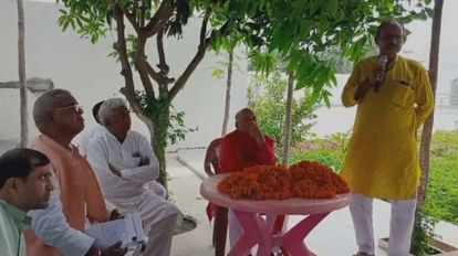 RCP Singh says there are two ongoing models of smelling mouth and asking caste in Bihar