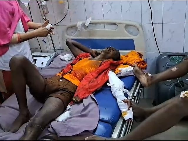 Bihar News : Pickup full of kanwariyas overturned in Samastipur, many kanwariyas  injured.bihar police