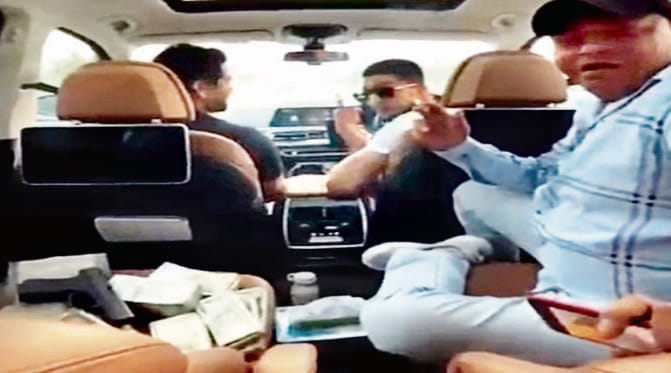 Meerut: footage missing, Danish Akhlaq location of mobile found in hotel, pistol - old video with notes