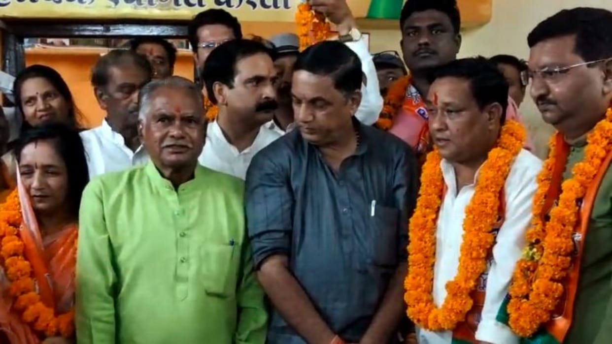 Guna News Expulsion of municipality president and five councilors expelled from BJP ends returns home