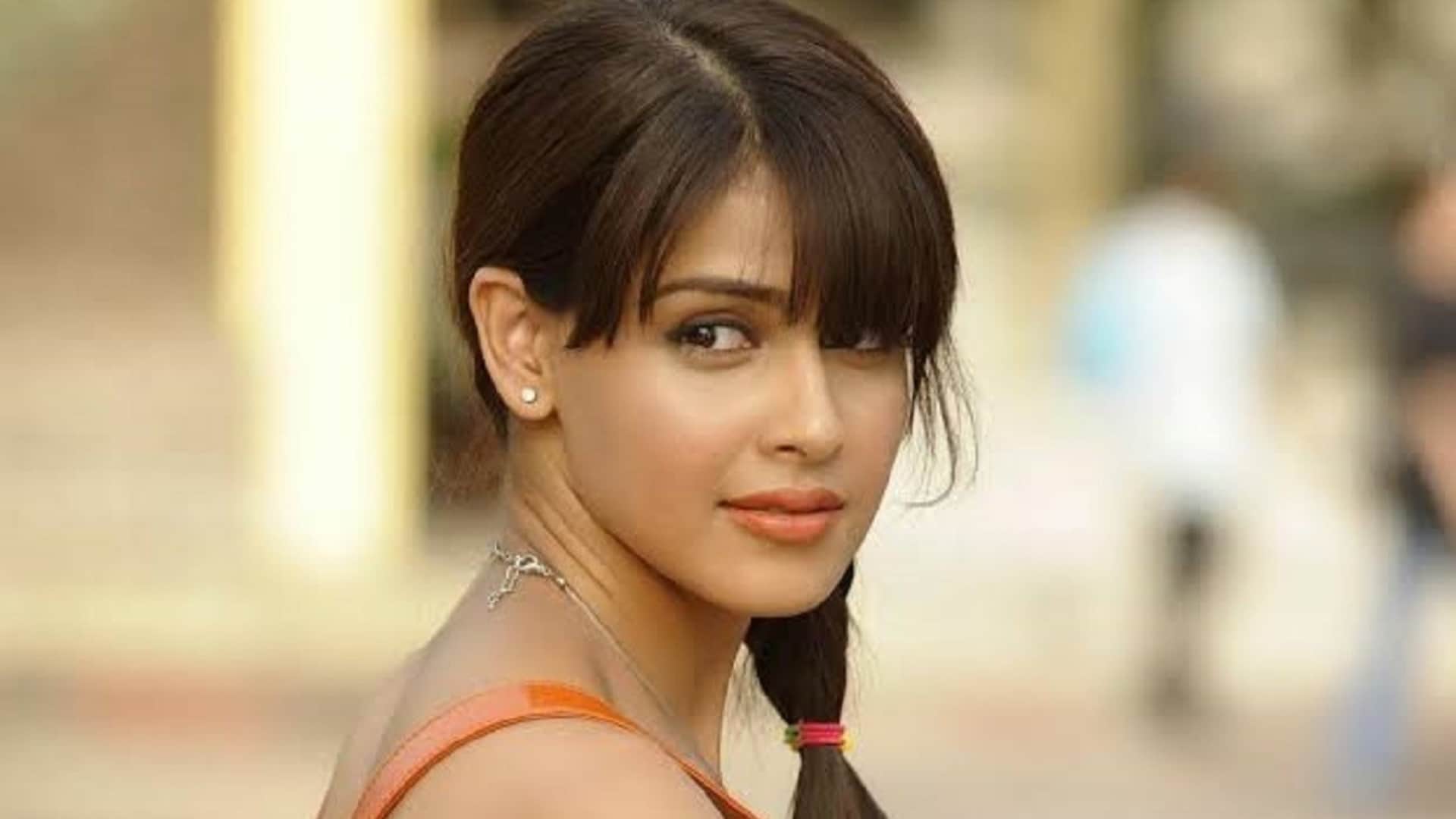 Genelia Deshmukh gave her reaction over Why she consider herself an eight year old girl Ritesh Deshmukh read