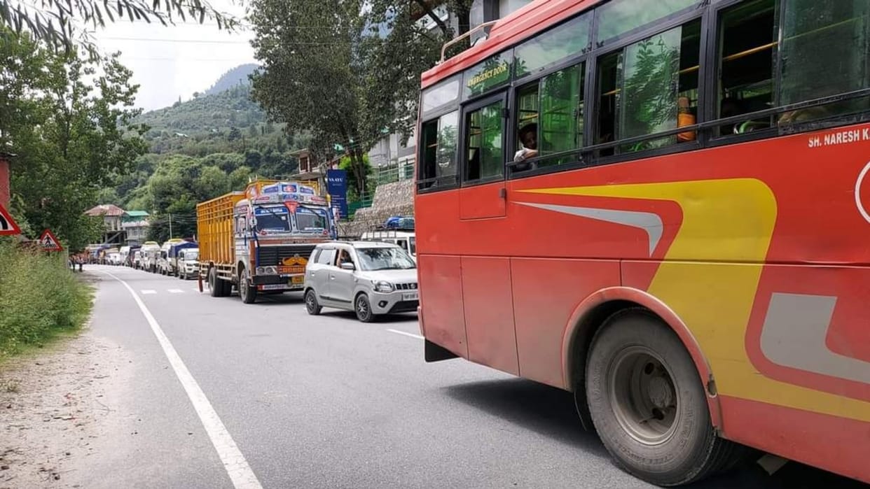 himachal weather update Mandi Kullu NH Restored Tourist activities started in State