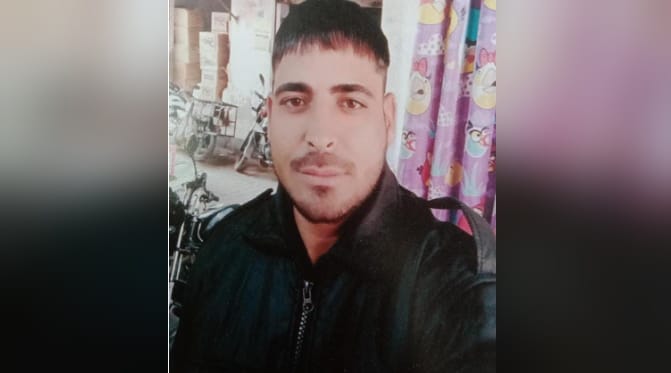 man killed his own son after fall in love with daughter in law in Sardhana Meerut