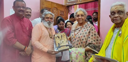 Finance Minister Nirmala Sitharaman in Varanasi: Shodshopachar worship done in Kashi Vishwanath