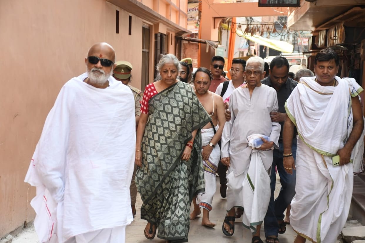 Finance Minister Nirmala Sitharaman took blessings of Shankaracharya Vijayendra Saraswati