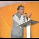 उद्योग मंत्री हर्षवर्द्धन चौहान।