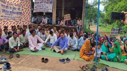 Sagar News For the last several years the villagers sitting on the demand of the road