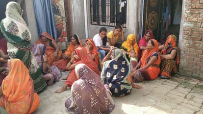 Murder of girl in Ballia miscreants entered in house and shot her in head