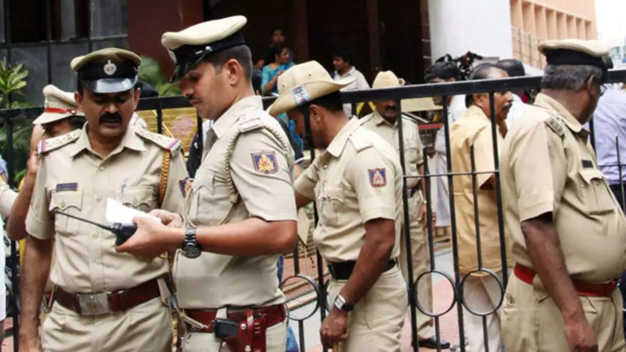 In Bangalore a man brutally murdered his live-in partner with a pressure cooker