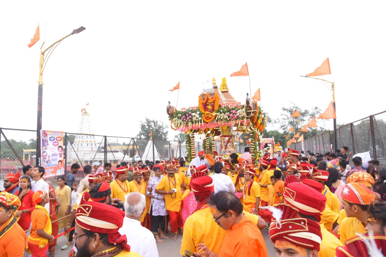 Inundation of devotees gathered in Lord Pashupatinath's ride, beautiful tableaux enthralled