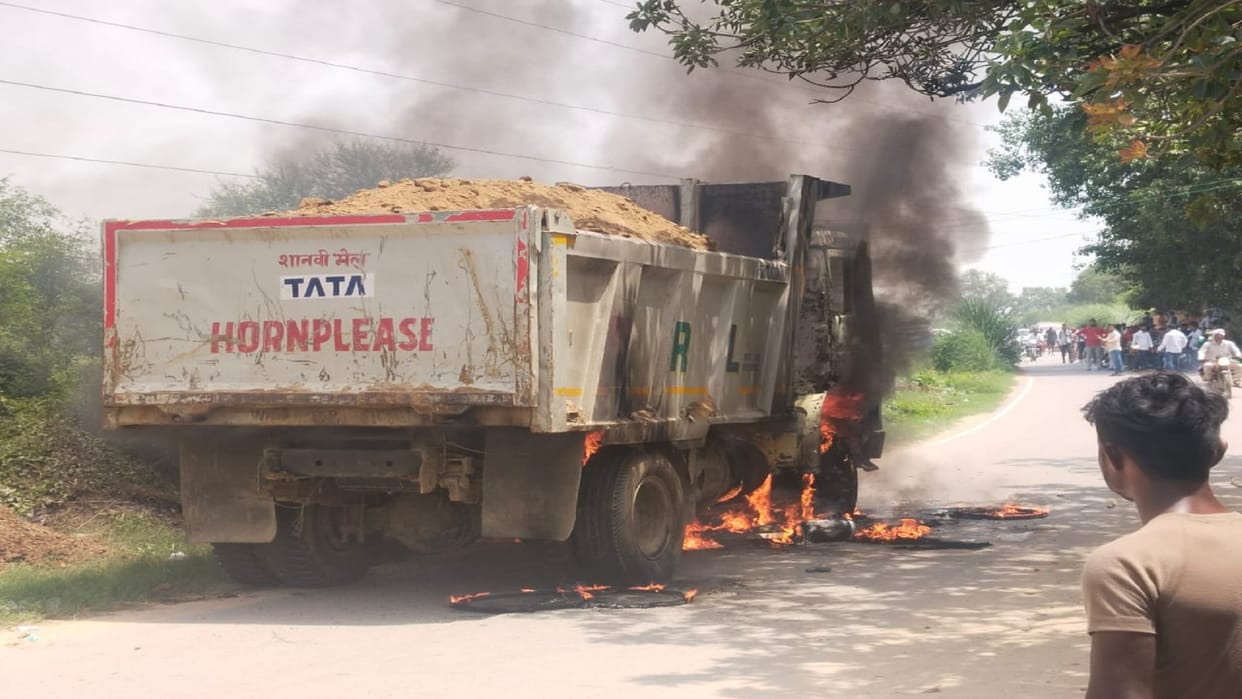 Woman crushed to death by dust laden dumper, angry villagers staged a blockade