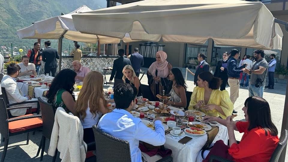kashmir: Miss World 2023 Karolina Bielawska being welcomed upon her arrival in Srinagar