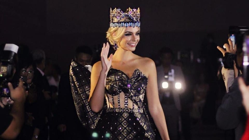 kashmir: Miss World 2023 Karolina Bielawska being welcomed upon her arrival in Srinagar
