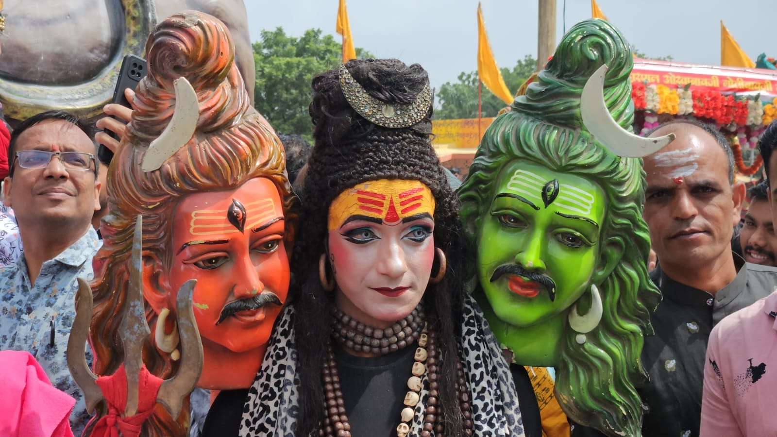 Inundation of devotees gathered in Lord Pashupatinath's ride, beautiful tableaux enthralled