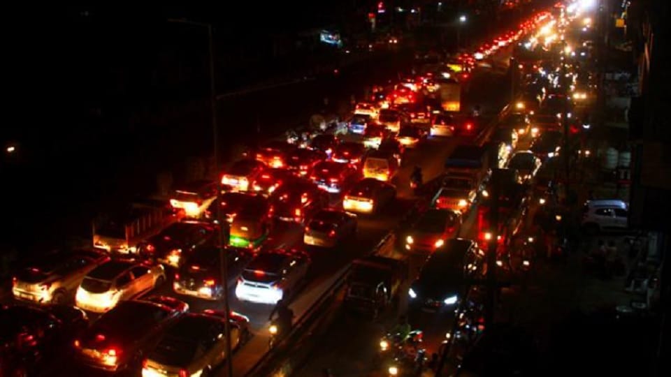 Moradabad: Jam as soon restrictions of route diversion were removed, vehicles started running on Delhi Highway