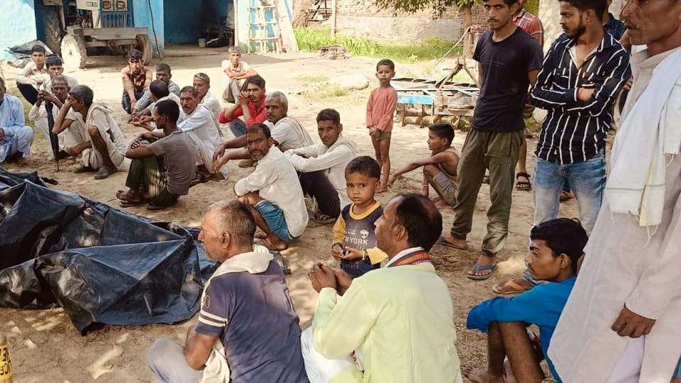 Sambhal: Uncle nephew shot dead, one accused in custody, SP reached the spot