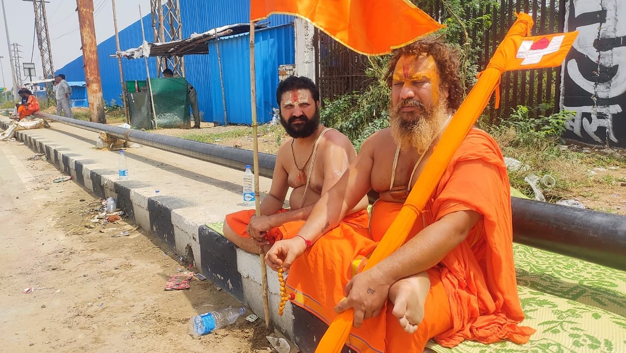Nuh Shobha Yatra Tight security from Gurugram to Nuh entry of outsiders, Saint Jagatguru Paramhans