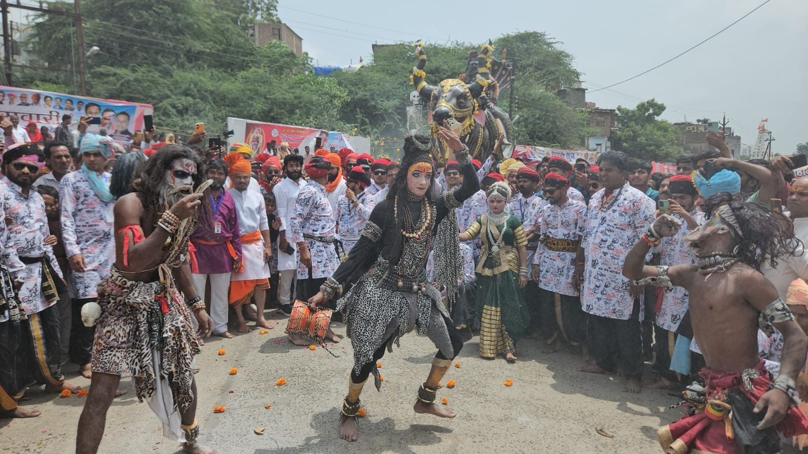 Inundation of devotees gathered in Lord Pashupatinath's ride, beautiful tableaux enthralled